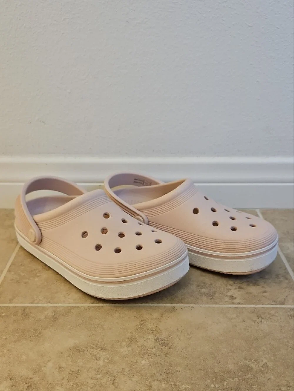 Crocs Kids Comfort Clogs in Pale Pink